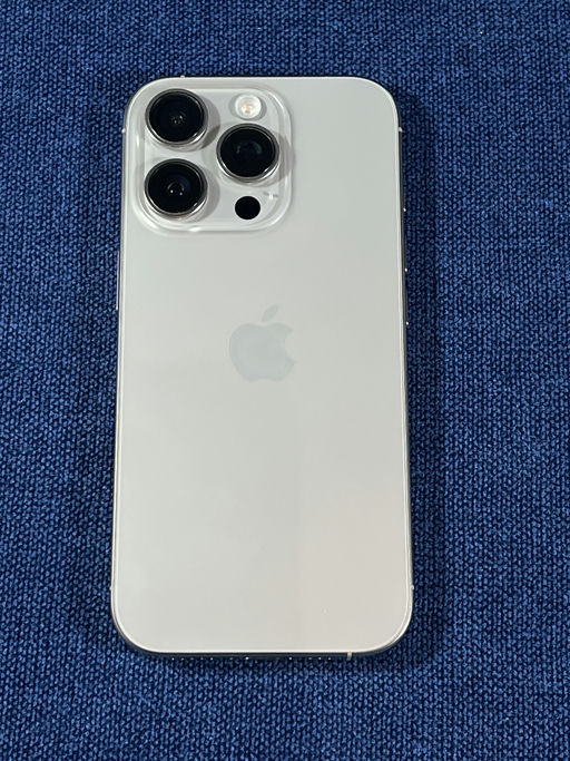iPhone 16 Pro Titanio Natural