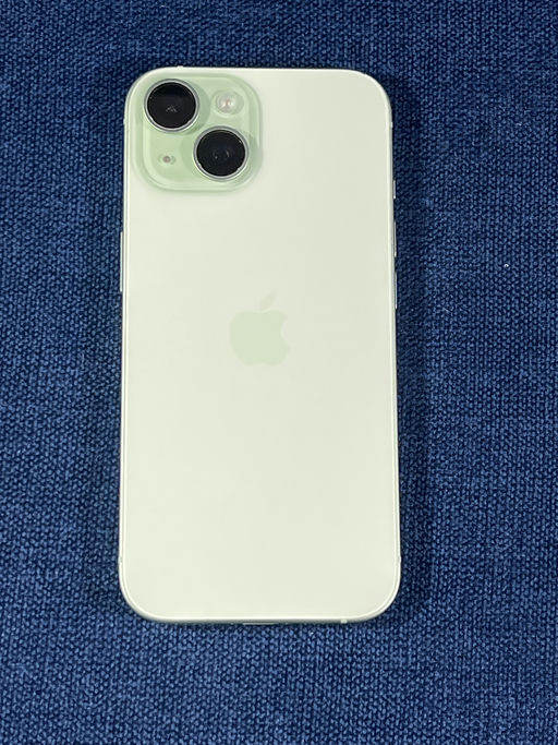 iPhone 15 Verde