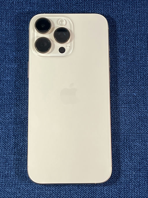 iPhone 16 Pro Max Titanio Desierto