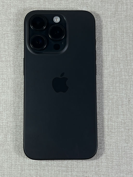 iPhone 15 Pro Titanio Negro