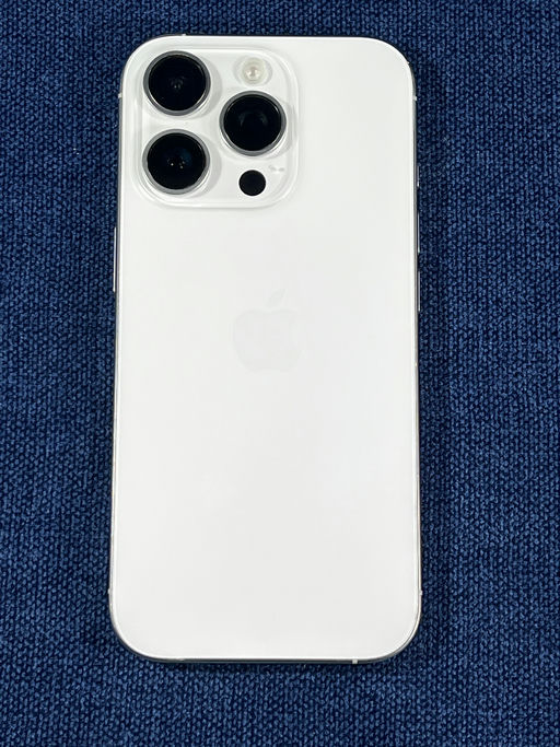 iPhone 16 Pro Titanio Blanco