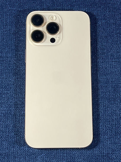iPhone 16 Pro Max Titanio Desierto