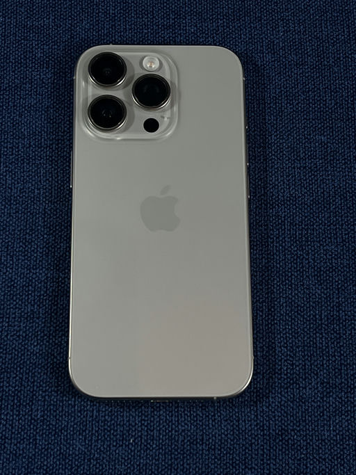 iPhone 16 Pro Titanio Natural
