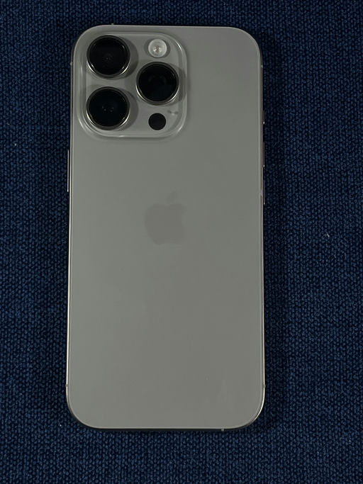 iPhone 16 Pro Titanio Natural