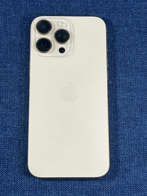iPhone 16 Pro Max Titanio Desierto