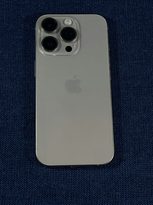 iPhone 16 Pro Titanio Natural