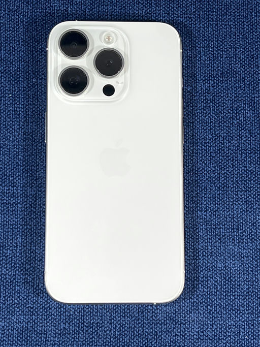 iPhone 15 Pro Titanio Blanco